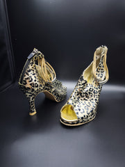 Size 39 - Hand Made Animal Shoes