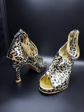 Size 39 - Hand Made Animal Shoes