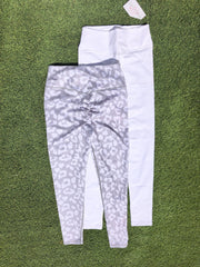 Only size M/L - Pack Animal and White