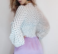 Camisa blanca lunares