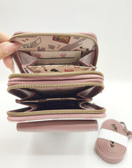 Traveling wristlet bag