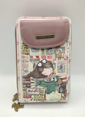 Traveling wristlet bag