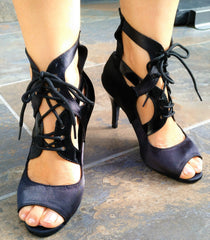 Only size 40 heel 8.5cm - Shoe Black laces