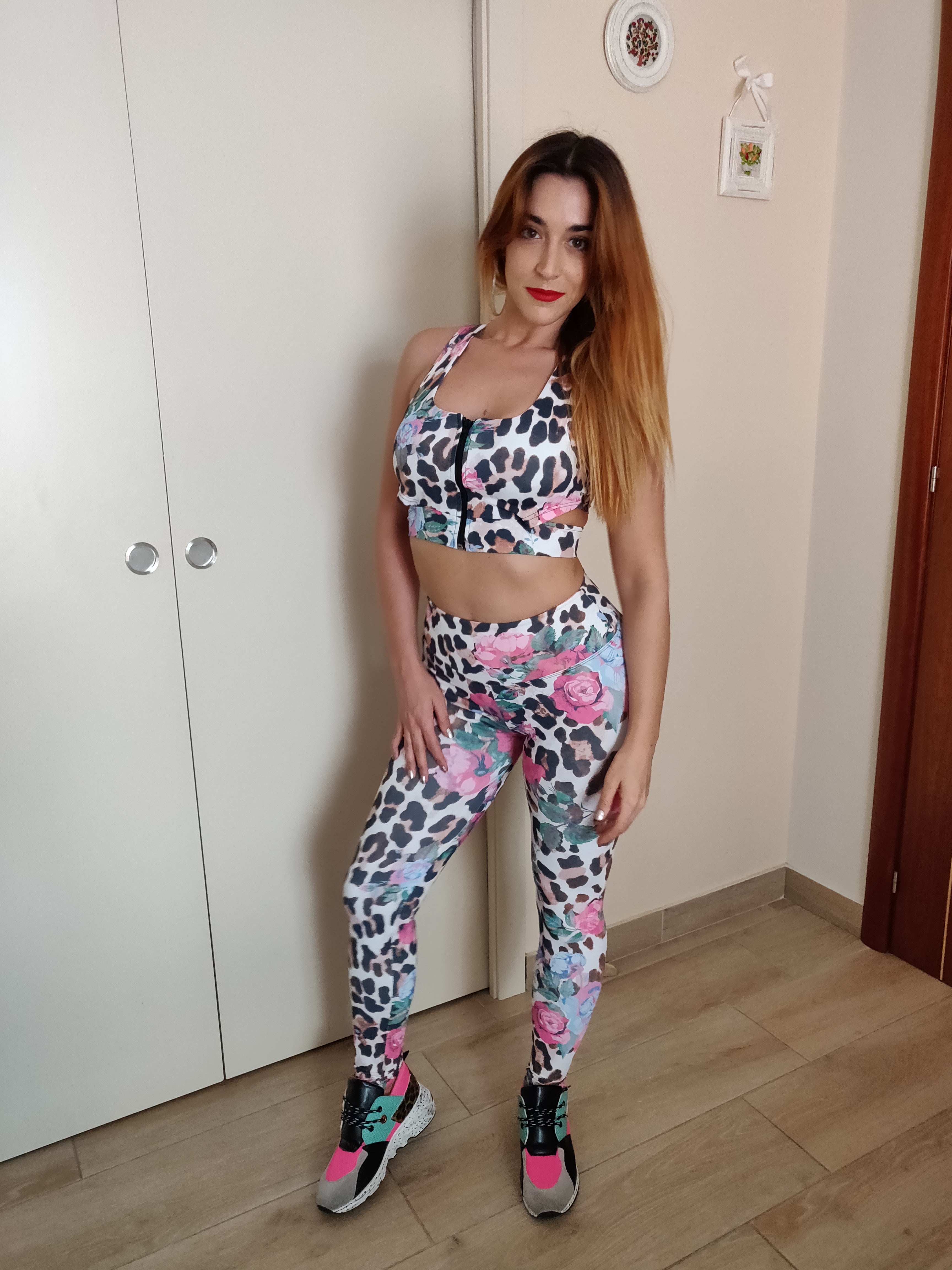Size S - Combo (top+ long legging) Stock left - 1