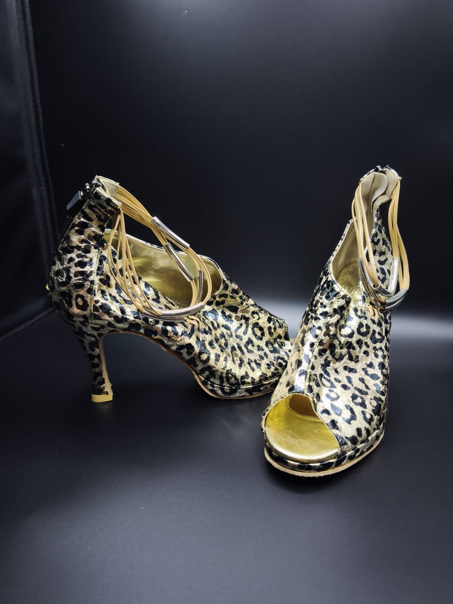 Size 39 - Hand Made Animal Shoes