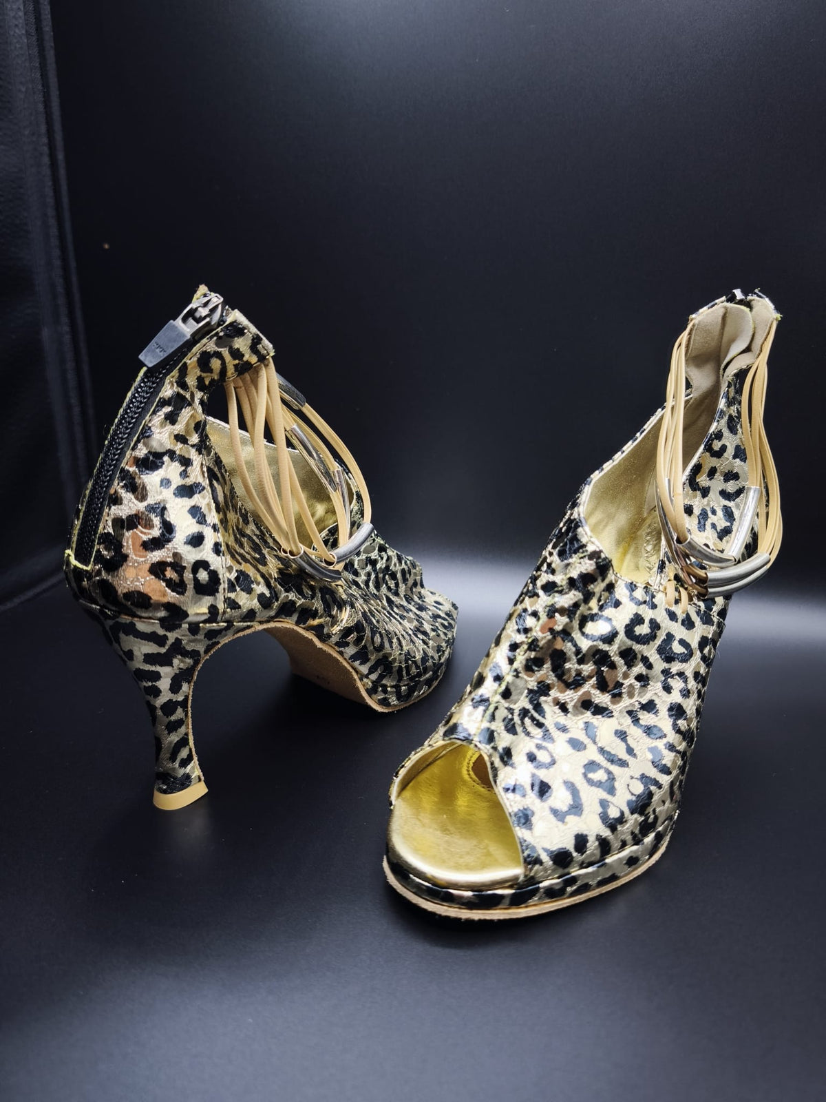Size 39 - Hand Made Animal Shoes