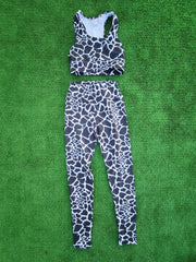 Size M - Combo (top+ long legging) Stock left - 7