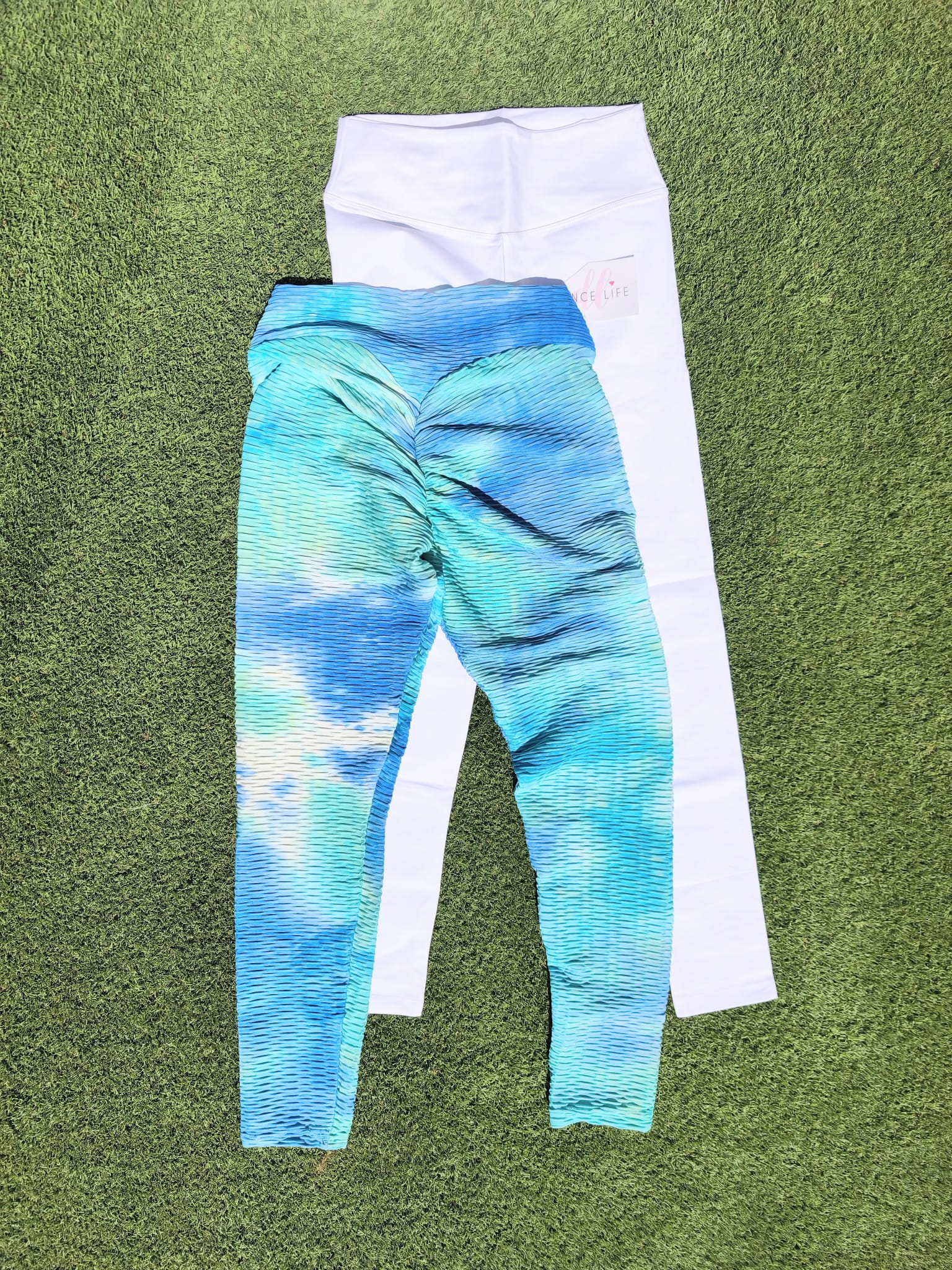 Only size M/L - Pack Push up brocade tie dye and Basic White