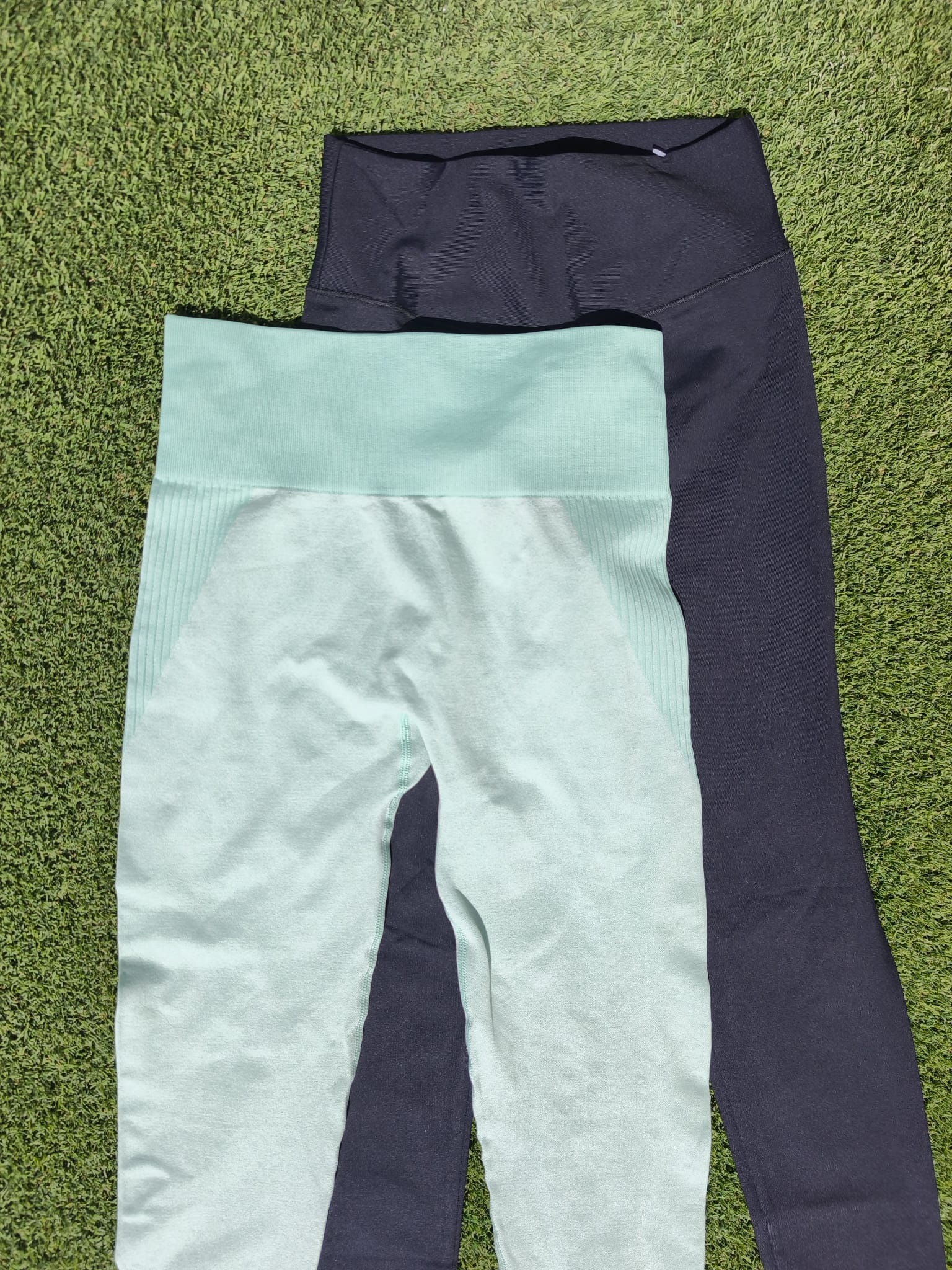 Only size S - Pack Seamless and basic black