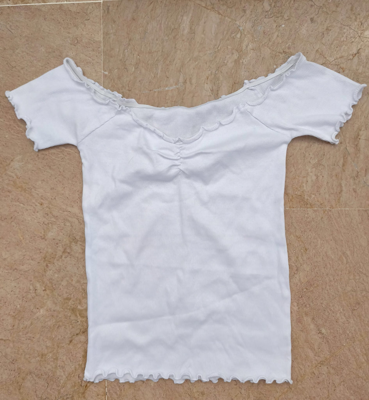 Streachable  white t-shirt