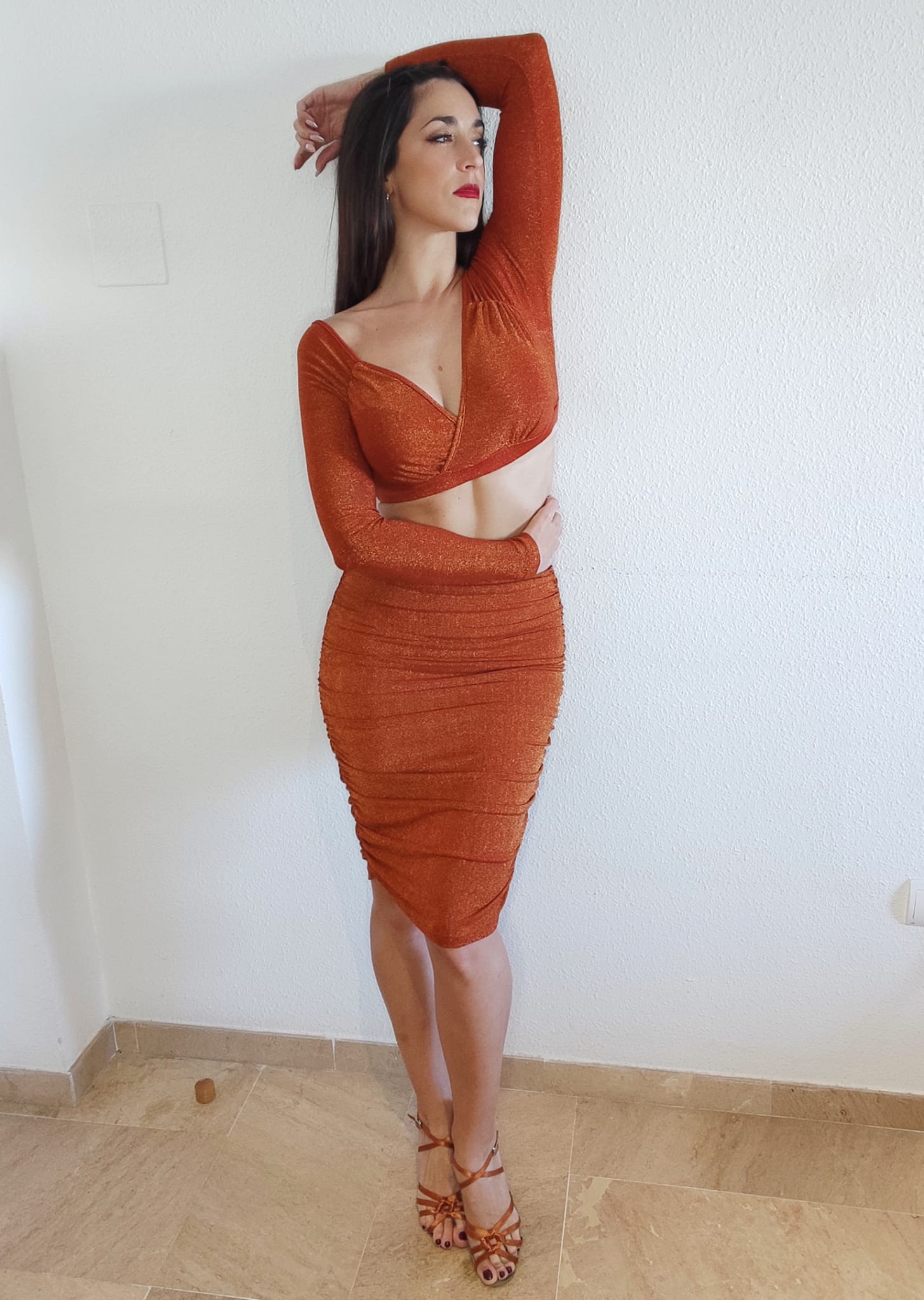 Ensemble scintillant orange/terre (haut + jupe) 